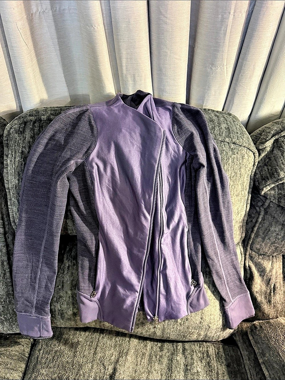 Lululemon Emerge Renewed Jacket Purple Gray Zip Like New